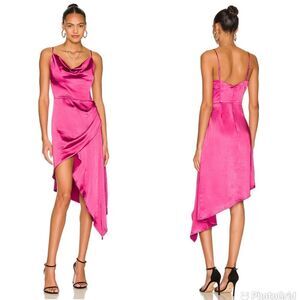 NEW Elliatt Jacinda Dress in Berry Size Medium